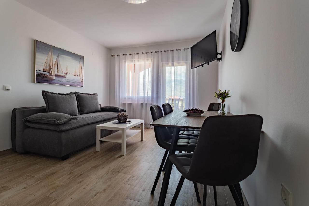 Kameni Put Apartment Razanac Ngoại thất bức ảnh